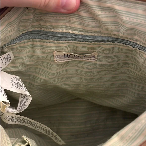 Roxy Tan Leather Shoulder Bag - Picture 4 of 6